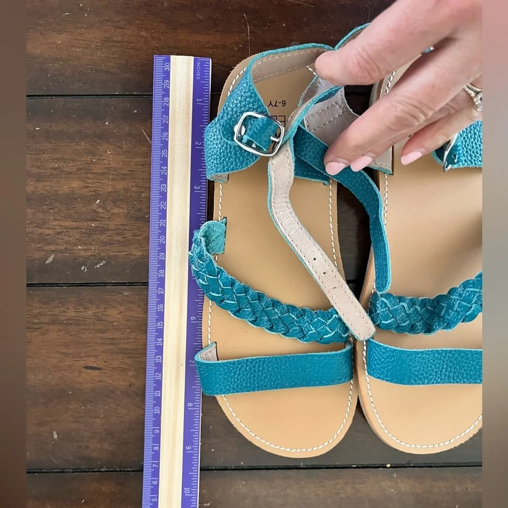 🌟3‎ for $35🌟 Monkey Feet Teal Leather Sandals Size 6-7